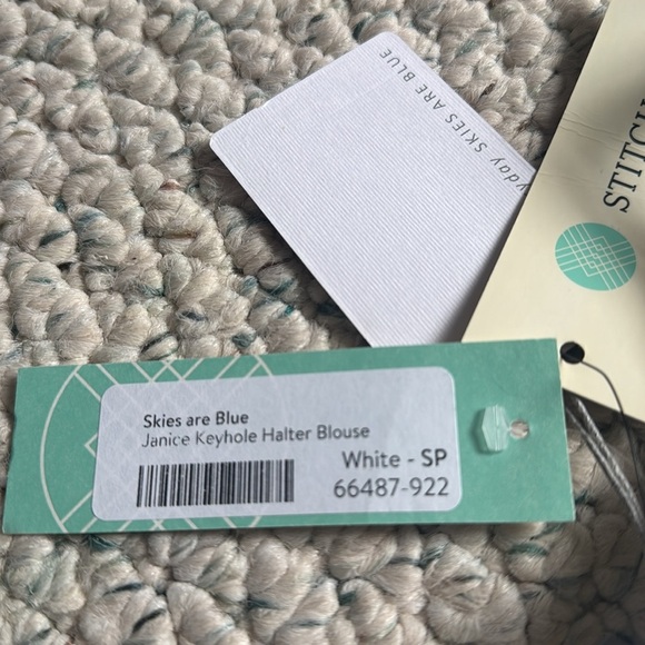 Skies are Blue Top - Picture 4 of 4